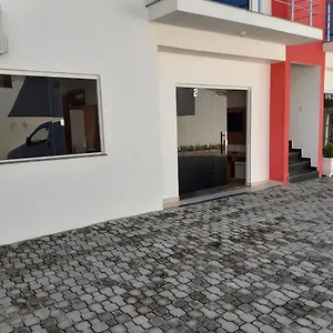 https://condominio-encantador-no-village-i.hotelsportoseguro.com